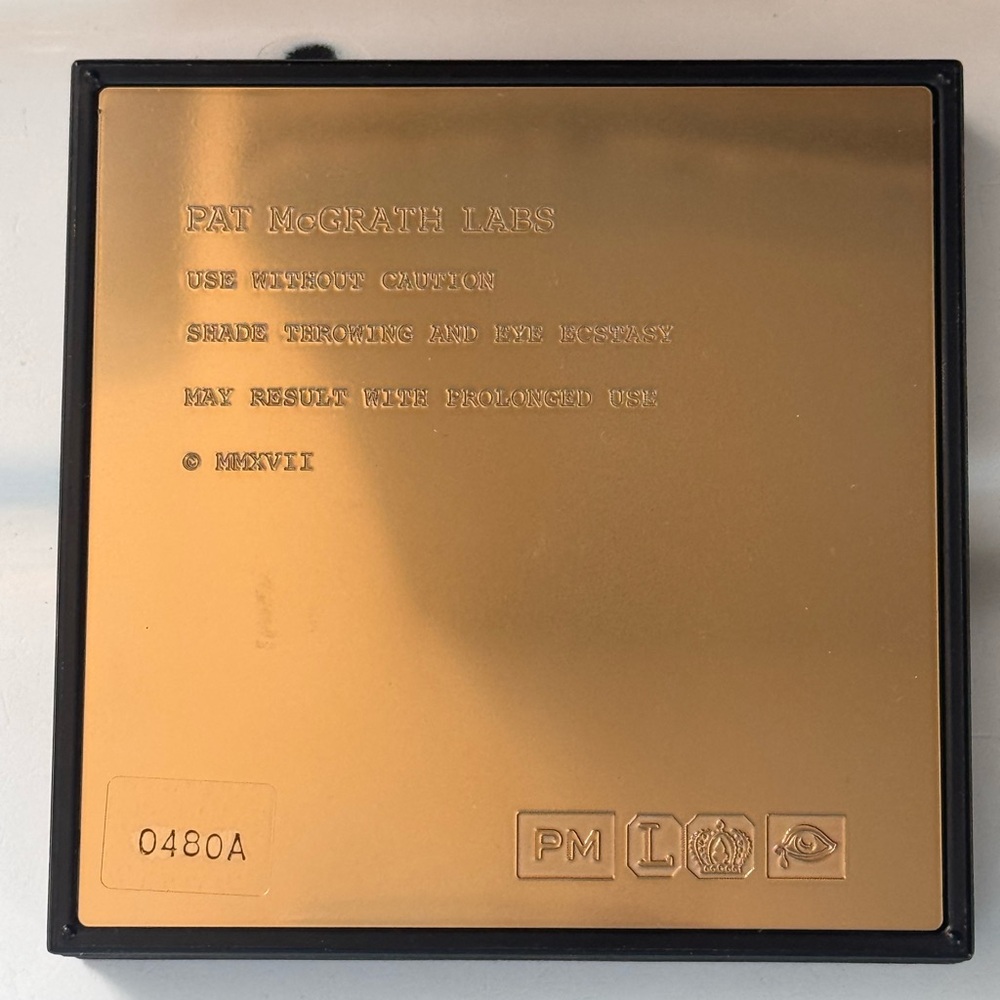 Pat McGrath Luxurious Gold Compact